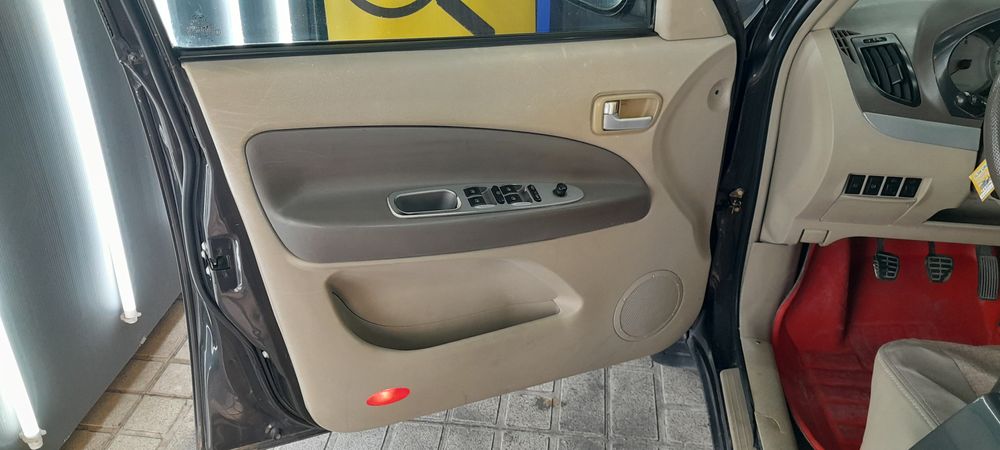 ام وی ام-X33-1392