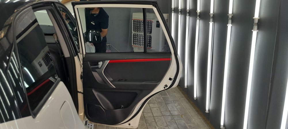 ام وی ام-X33-1396