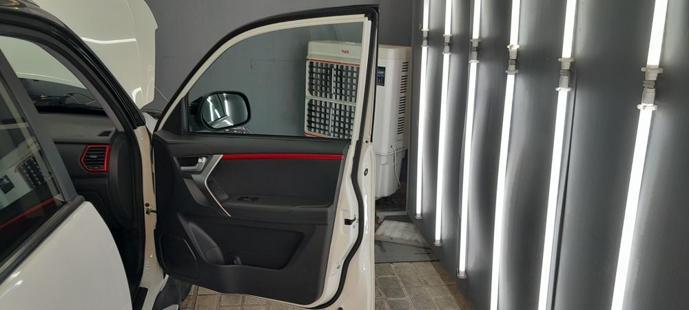 ام وی ام-X33-1396