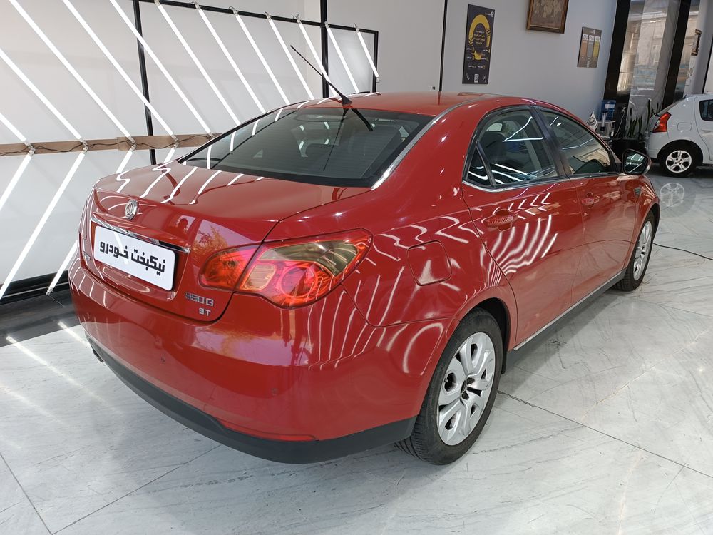 ام جی-550-2012