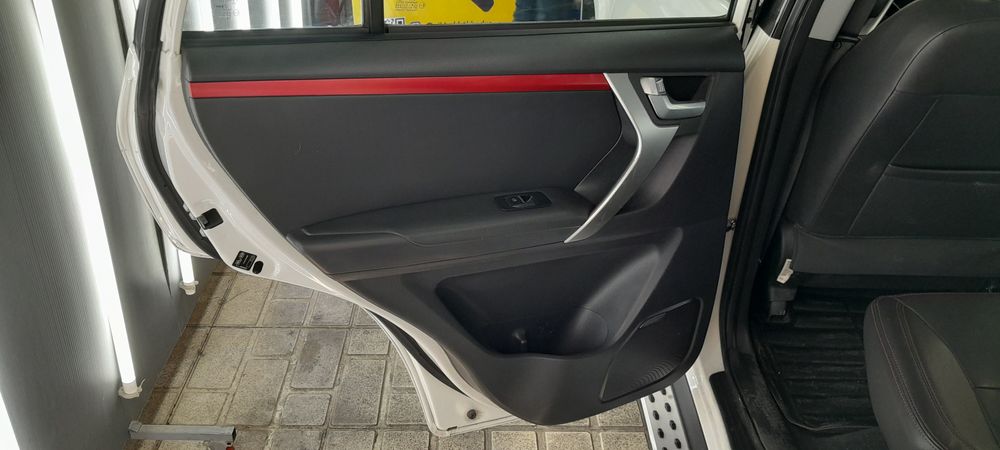 ام وی ام-X33-1397