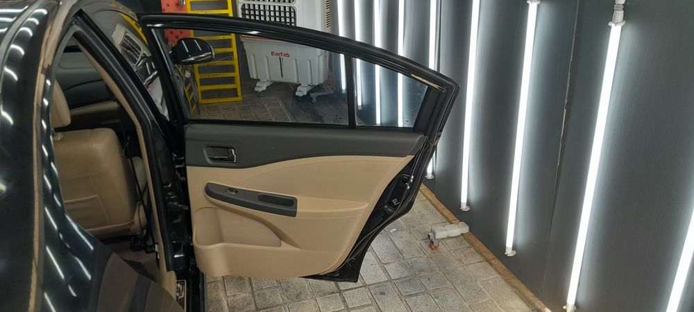 ام وی ام-550-1394