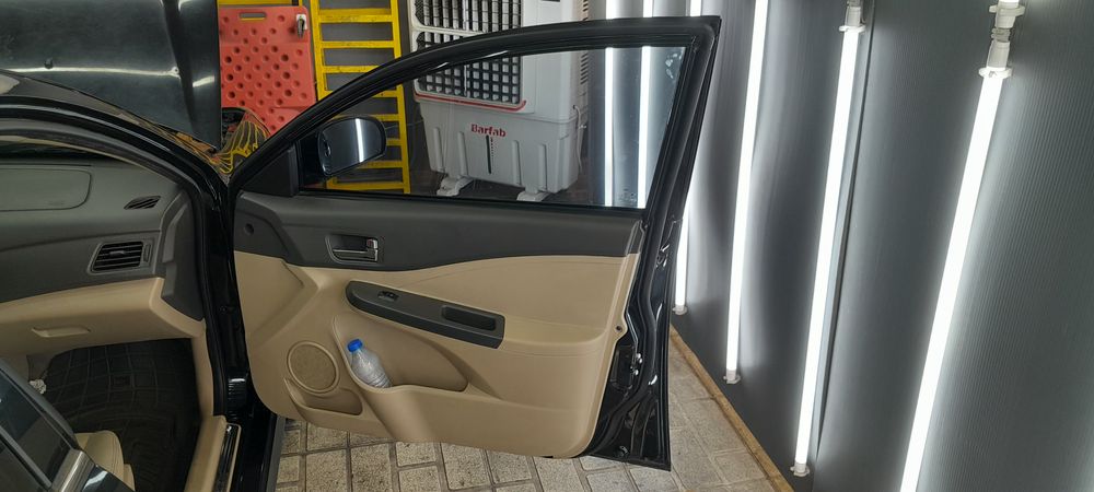 ام وی ام-550-1394