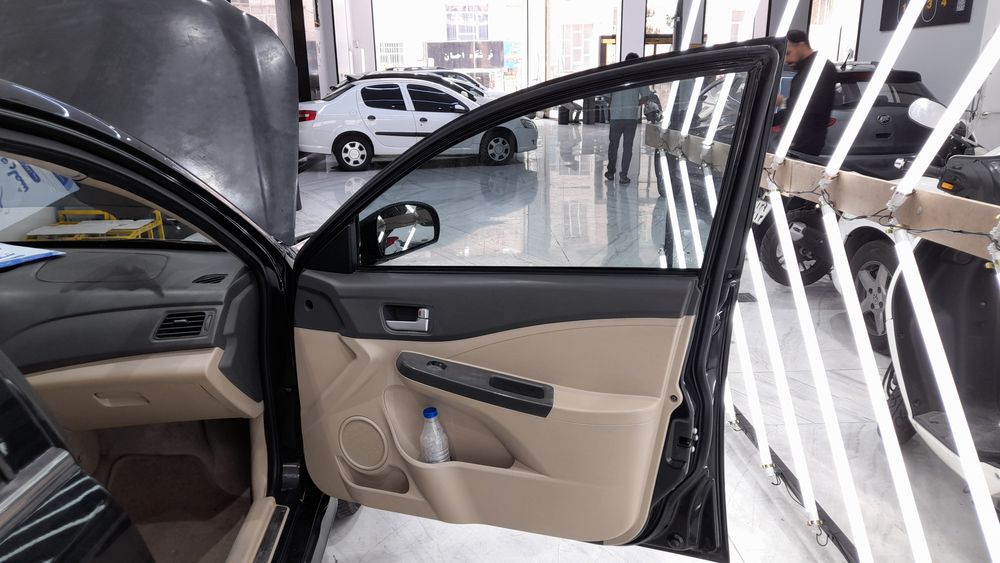 ام وی ام-550-1395