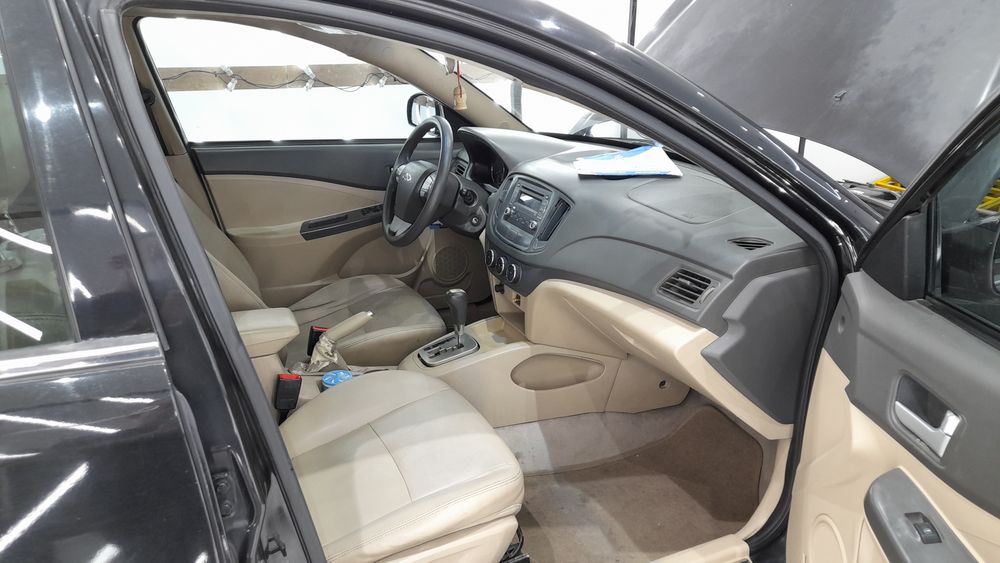 ام وی ام-550-1395