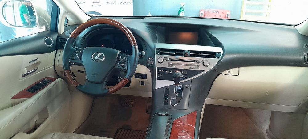 لکسوس-RX-2010