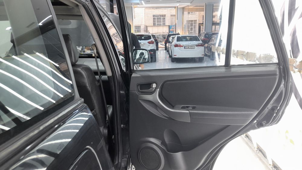 ام وی ام-X33-1393