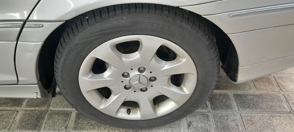 بنز-C-2005