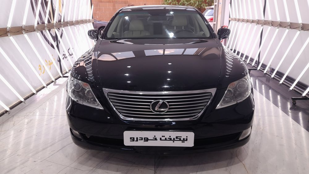 لکسوس-LS460-2010