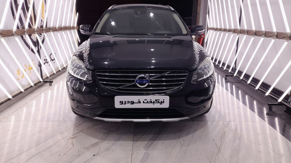ولوو-XC60-2014