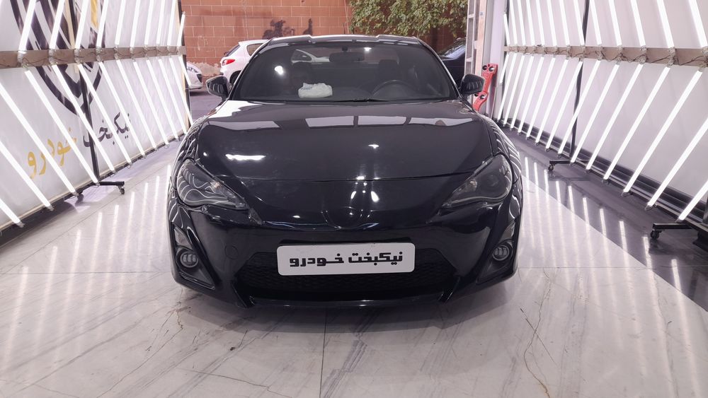 تویوتا-GT86-2013