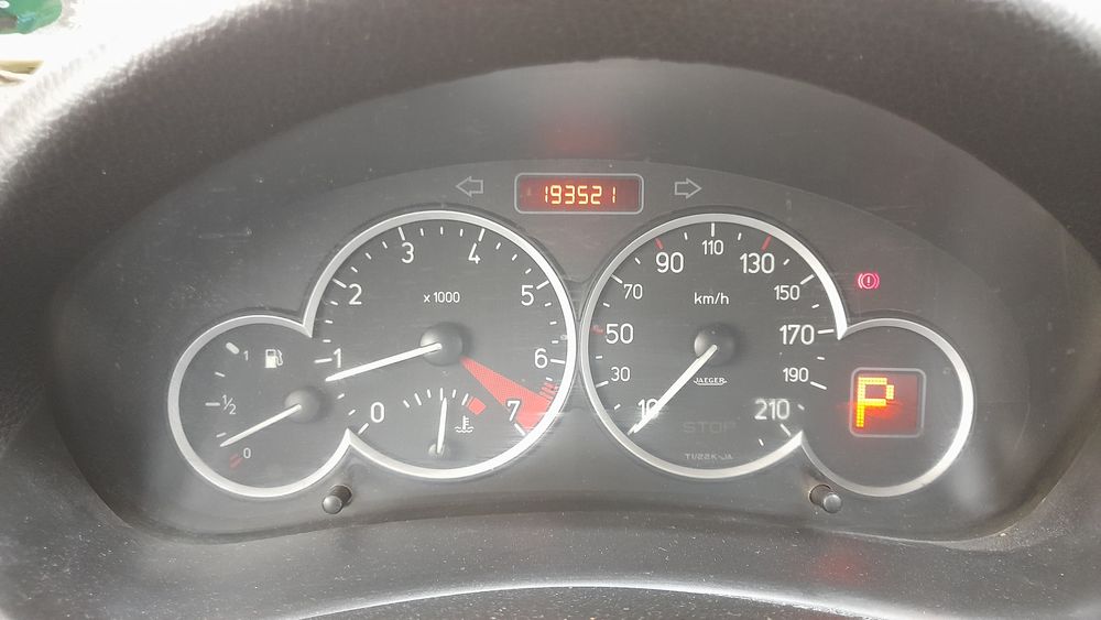 پژو-206 صندوقدار-1390