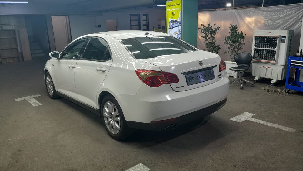 ام جی-550-2011