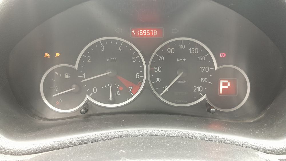 پژو-206 صندوقدار-1390