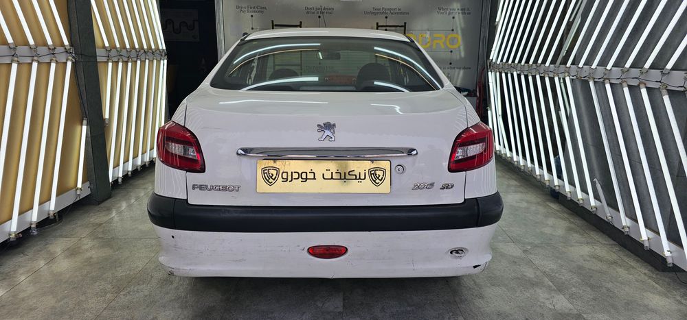 پژو-206 صندوقدار-1390