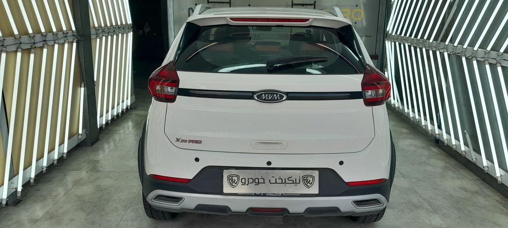 ام وی ام-x22-1402