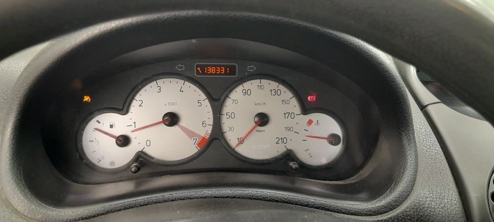 پژو-206 صندوقدار-1395
