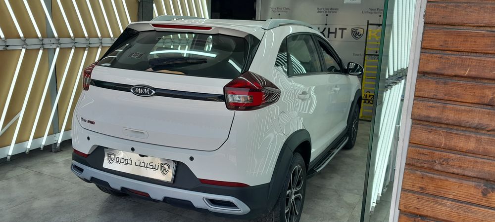ام وی ام-x22-1402