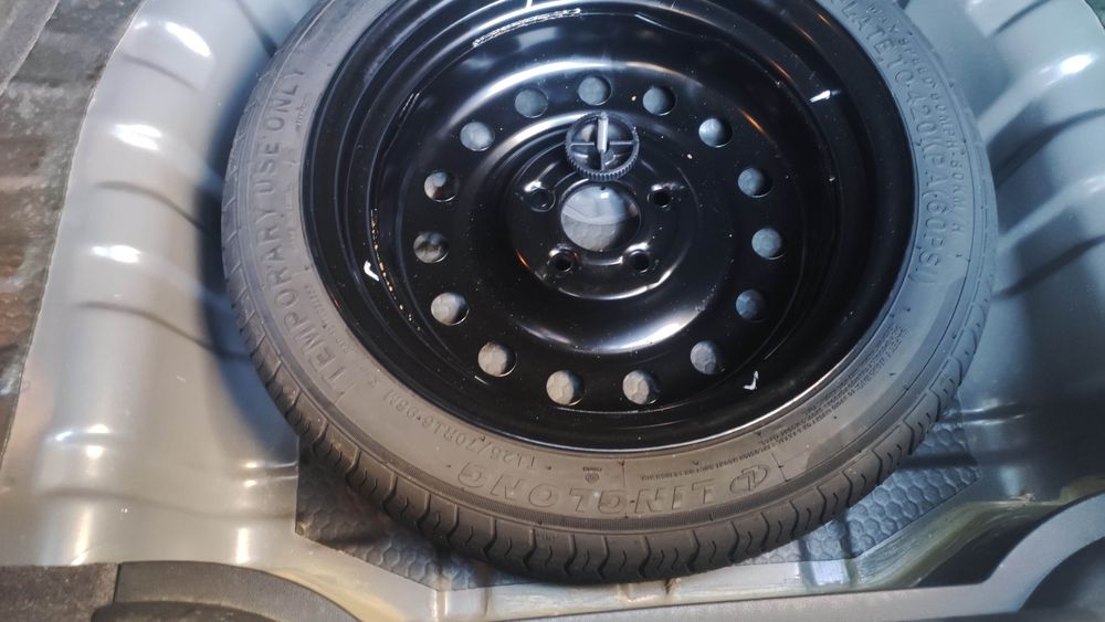 ام وی ام-X33 S-1402