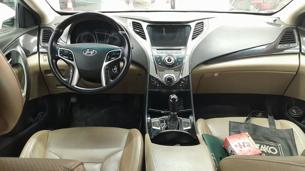 هیوندای-آزرا-2013