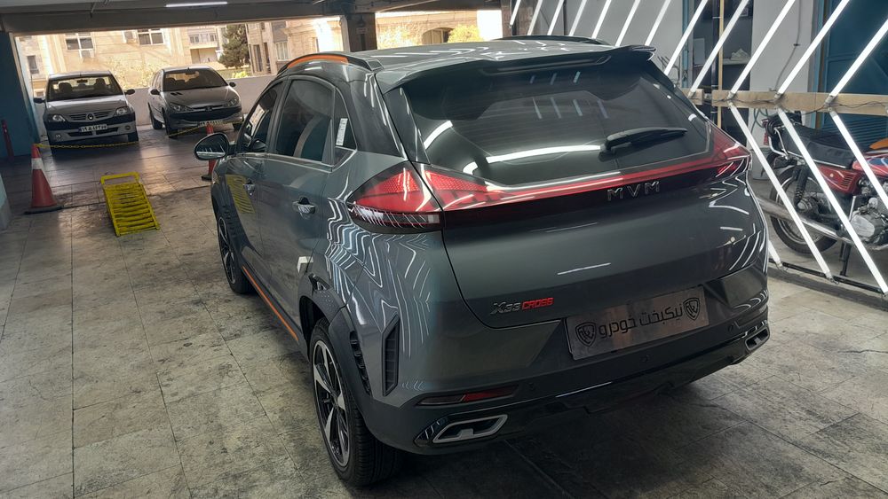 ام وی ام-X33 S-1402