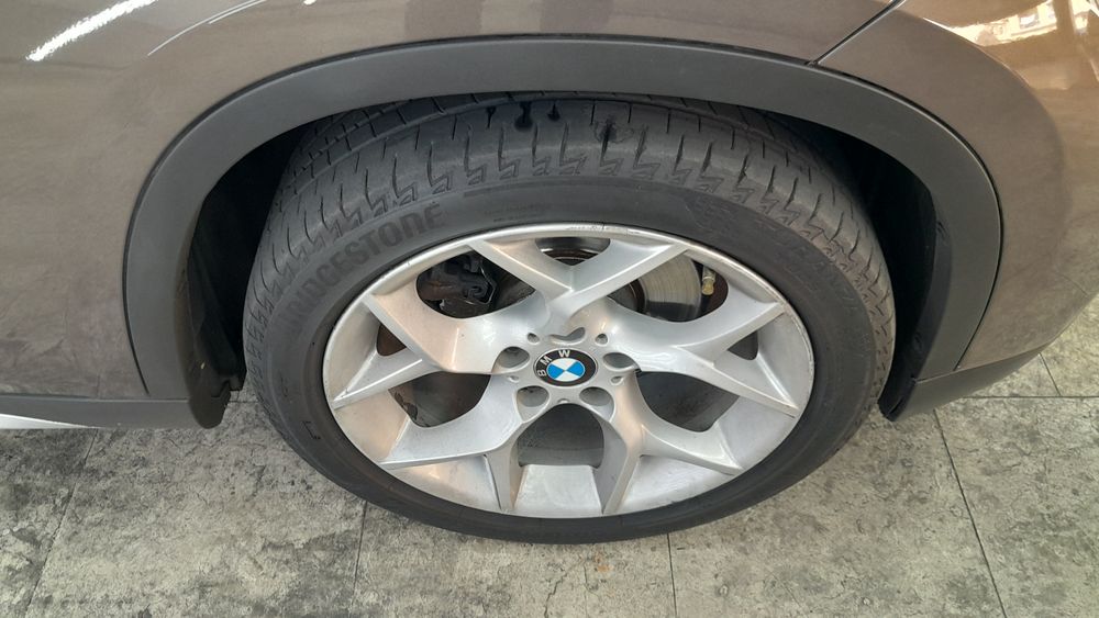 بی ام و-X1-2013