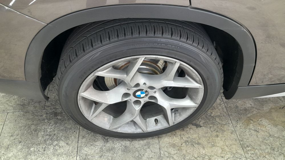 بی ام و-X1-2013