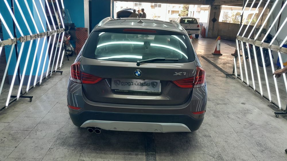 بی ام و-X1-2013