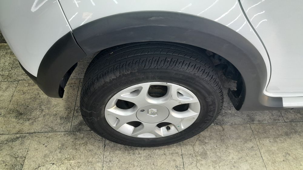 رنو-ساندرو استپ وی-1396