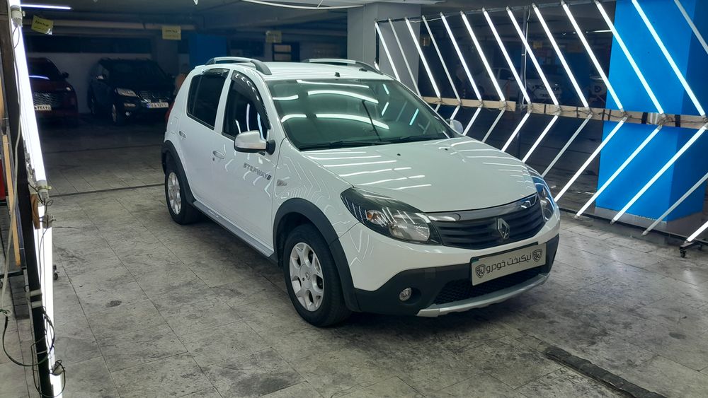 رنو-ساندرو استپ وی-1396