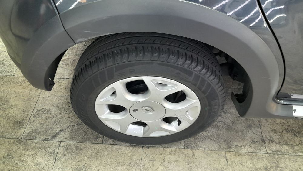 رنو-ساندرو استپ وی-1397