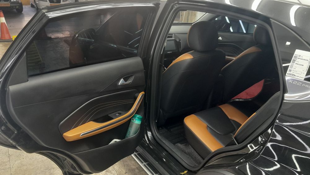 ام وی ام-x22-1402