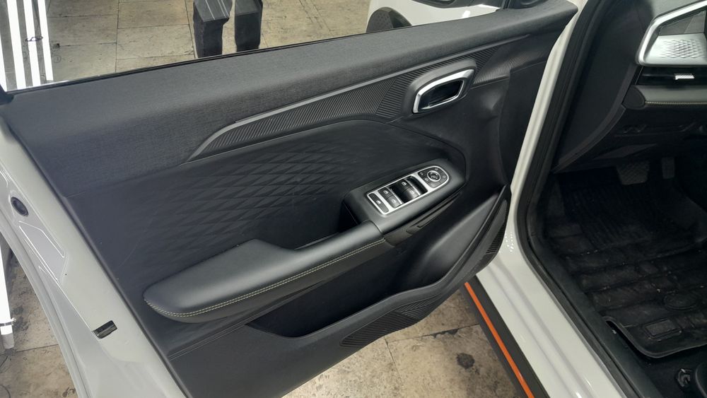 ام وی ام-X33 S-1404