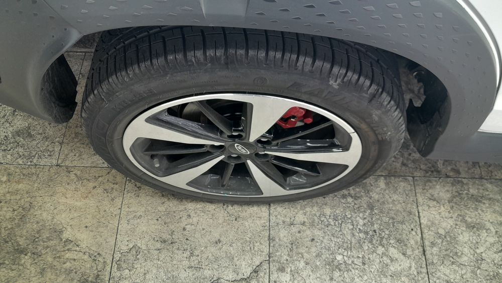 ام وی ام-X33 S-1404