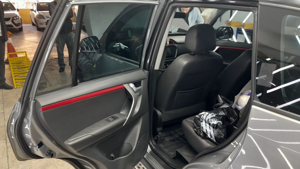 ام وی ام-X33-1400