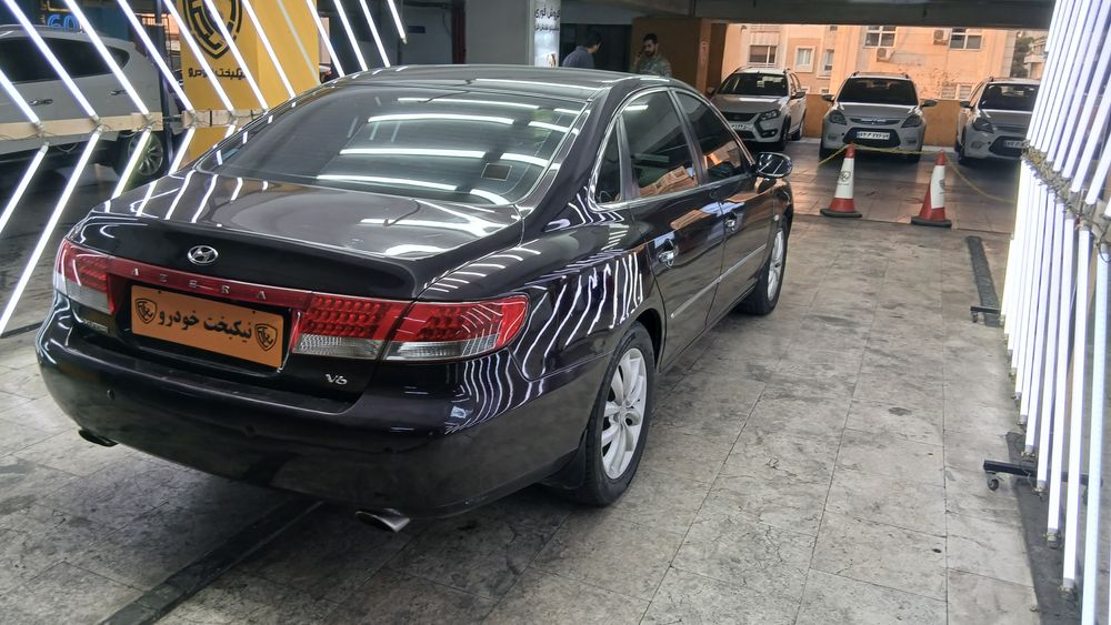 هیوندای-آزرا-2006