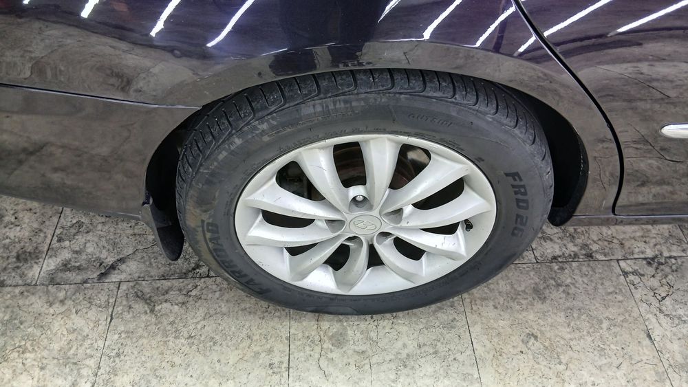 هیوندای-آزرا-2006