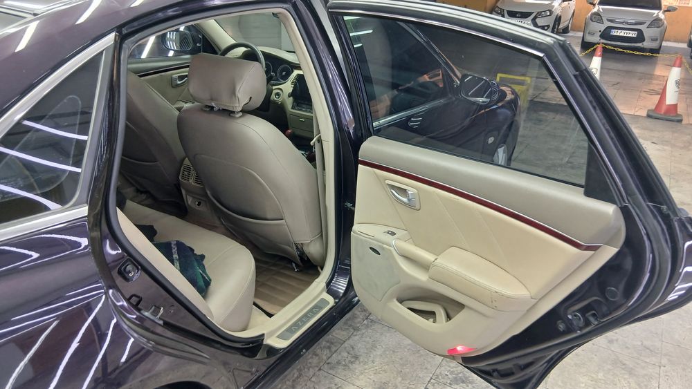 هیوندای-آزرا-2006