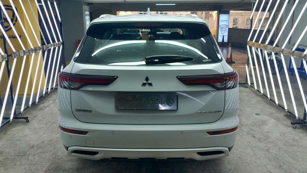 میتسوبیشی-اوتلندر-2023