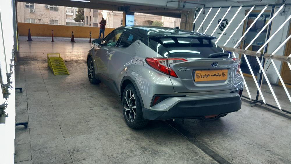 تویوتا-CHR هیبرید-2018