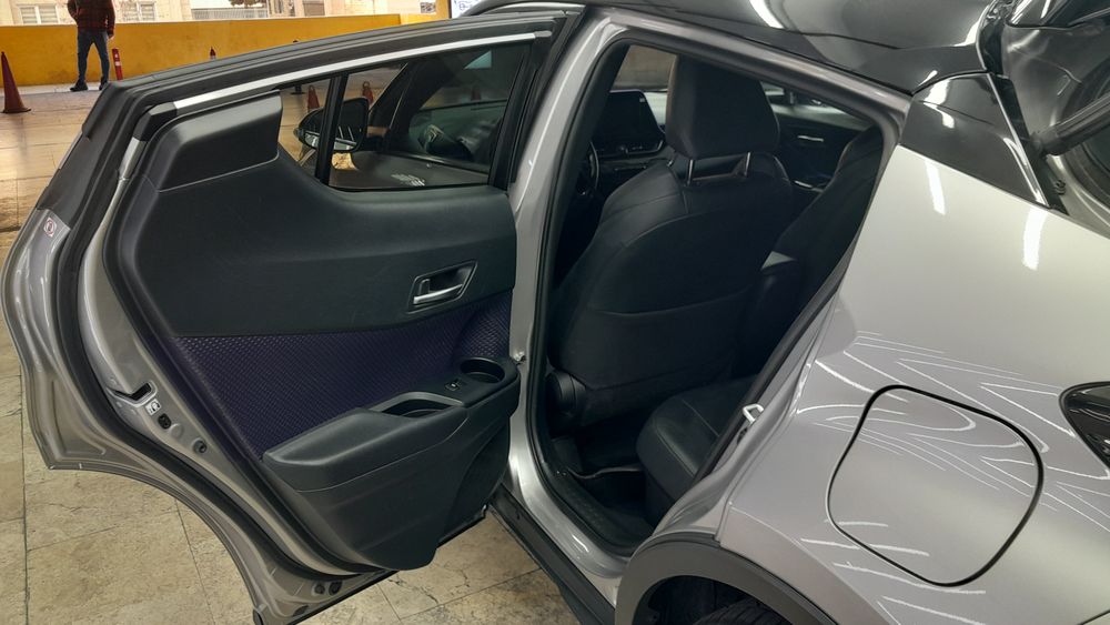 تویوتا-CHR هیبرید-2018