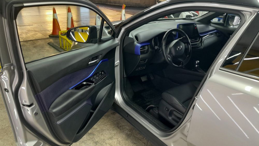 تویوتا-CHR هیبرید-2018