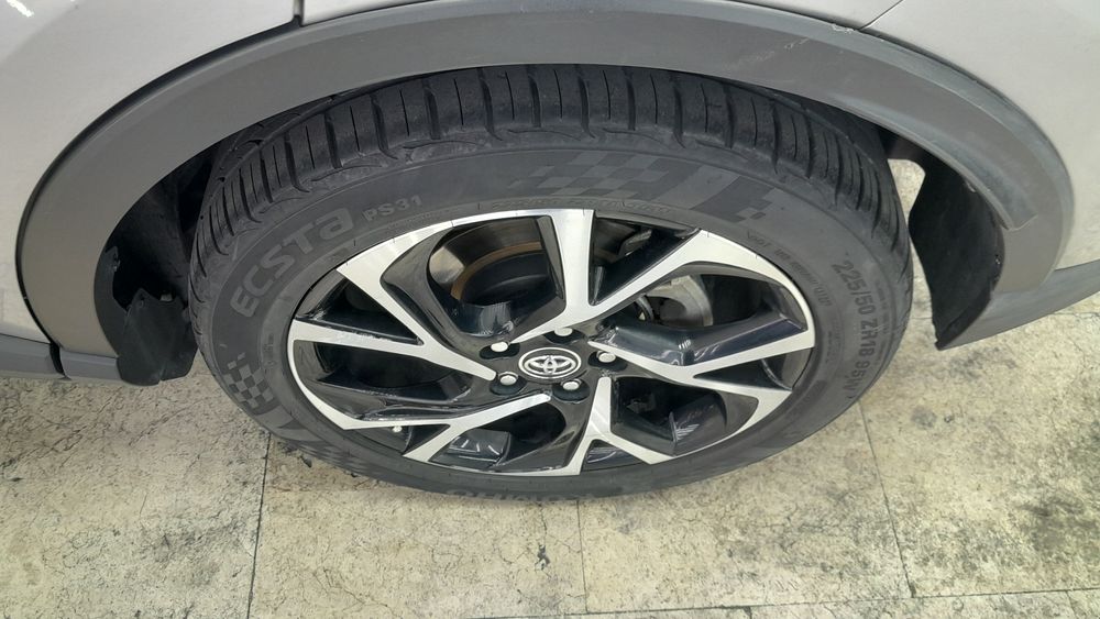 تویوتا-CHR هیبرید-2018