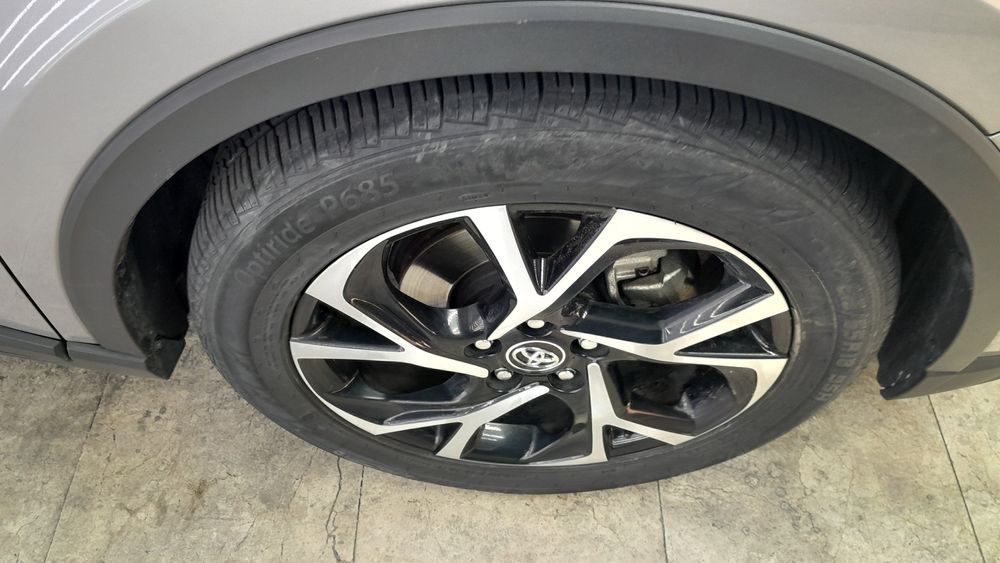 تویوتا-CHR هیبرید-2018