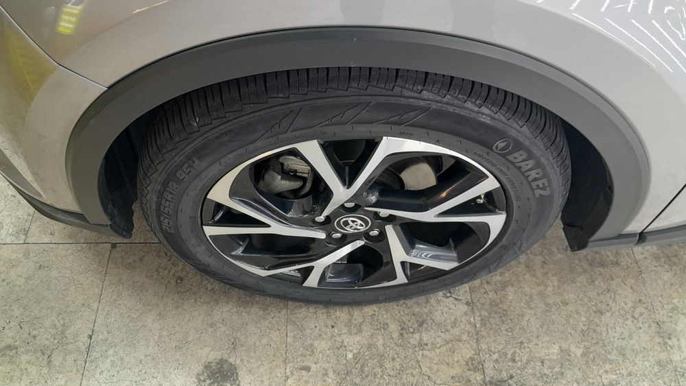 تویوتا-CHR هیبرید-2018