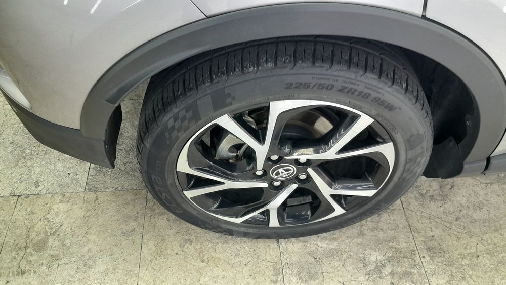 تویوتا-CHR هیبرید-2018