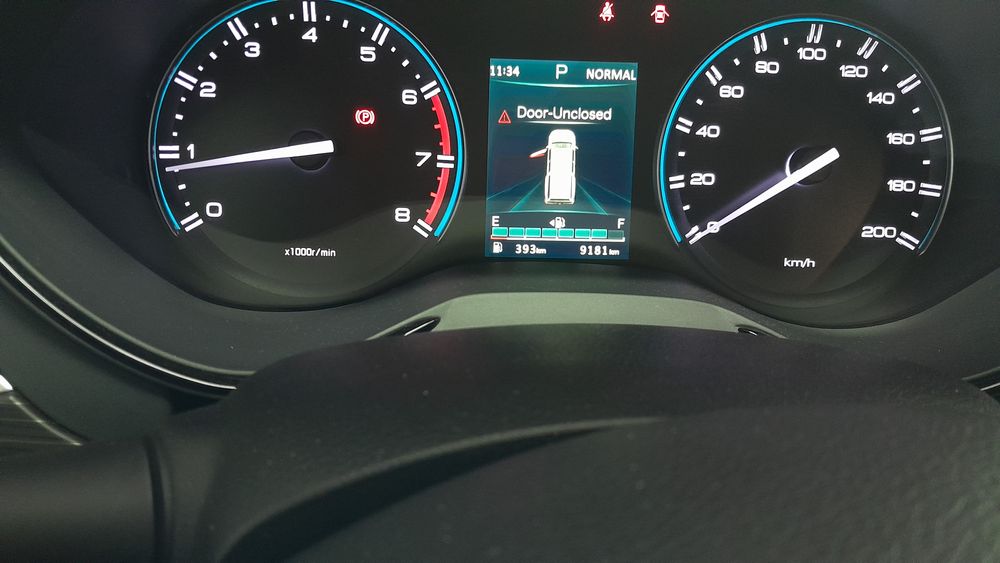 نیسان-ترا-2025