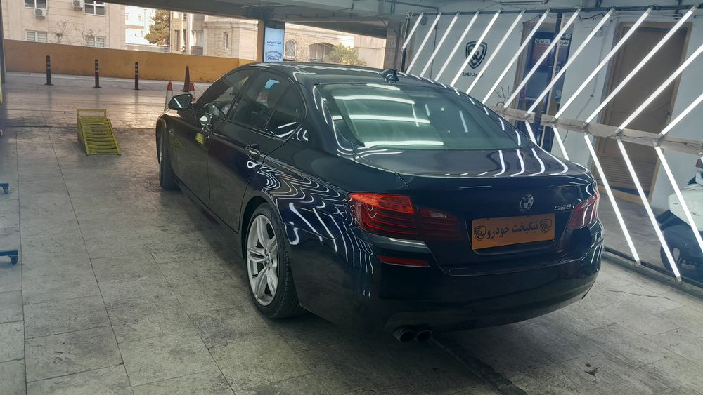 بی ام و-سری 5-2015