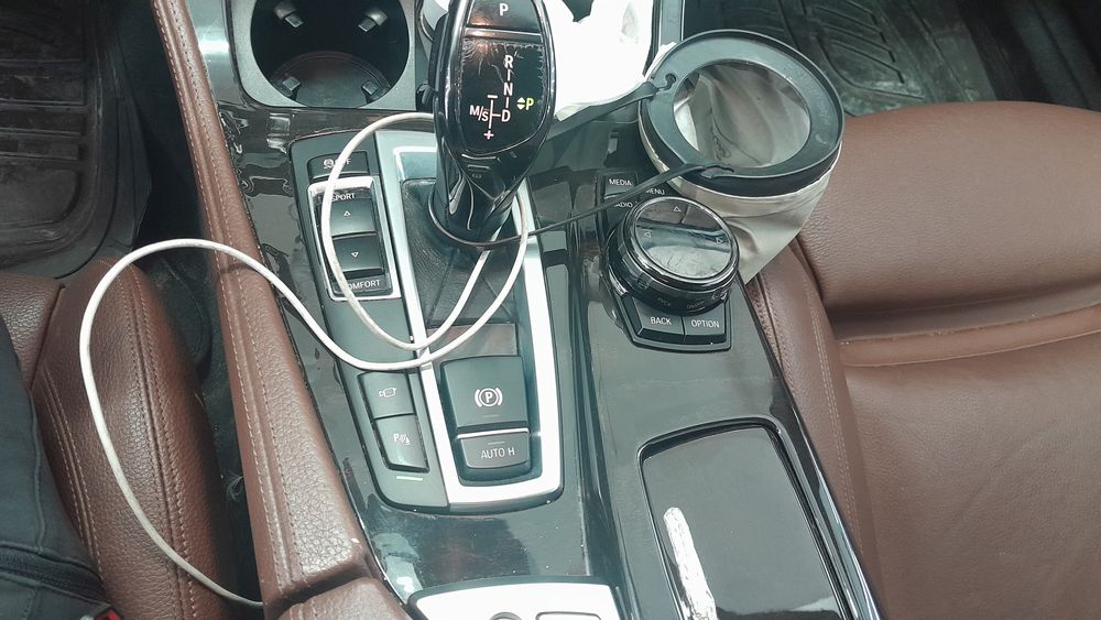 بی ام و-سری 5-2015