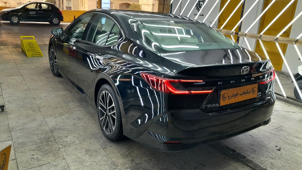 تویوتا-کمری هیبرید-2024